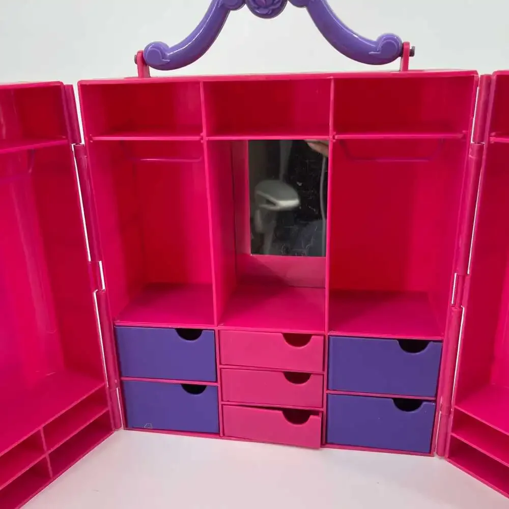 Vintage Mattel 1997 Pink Barbie Closet Trunk